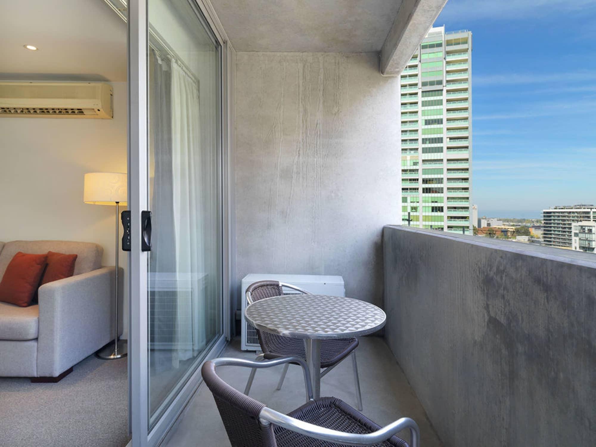 Quest On Dorcas Aparthotel Melbourne Exteriör bild