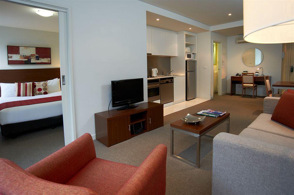 Quest On Dorcas Aparthotel Melbourne Exteriör bild